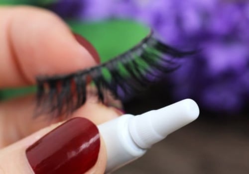 Is there any lash glue without cyanoacrylate?